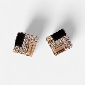   Modern Geometria: Minimalista Női Fülbevaló a Mindennapi Eleganciáért