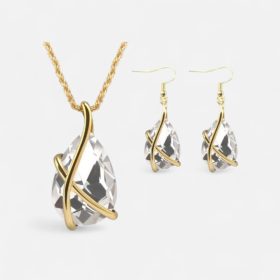   Víztiszta Kristályos Nyaklánc – Fenséges Megjelenés és Letisztult Elegancia