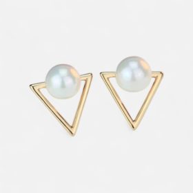 Geometrikus Elegancia – Háromszöges Gyöngy Fülbevaló