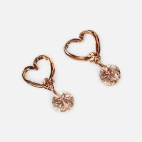 Szikrázó Szív Fülbevaló – Romantika és Csillogás